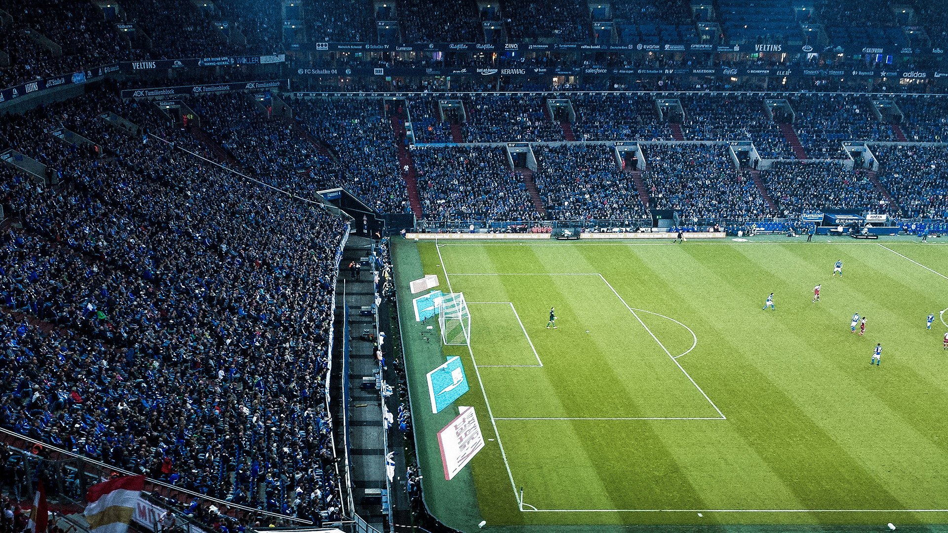 拜仁慕尼黑持续高歌猛进，德甲领跑在望